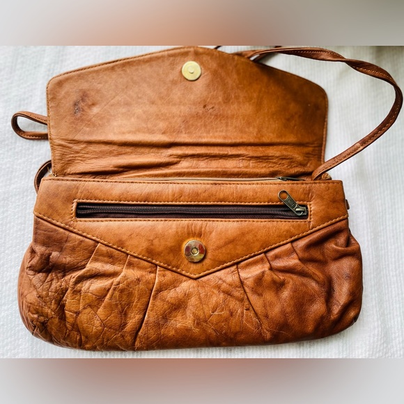 Vintage Dooney & Bourke KNOCK OFF - Picture 3 of 6